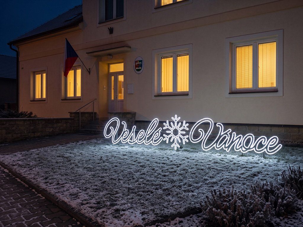 LED nápis VESELÉ VÁNOCE 65 x 400 cm